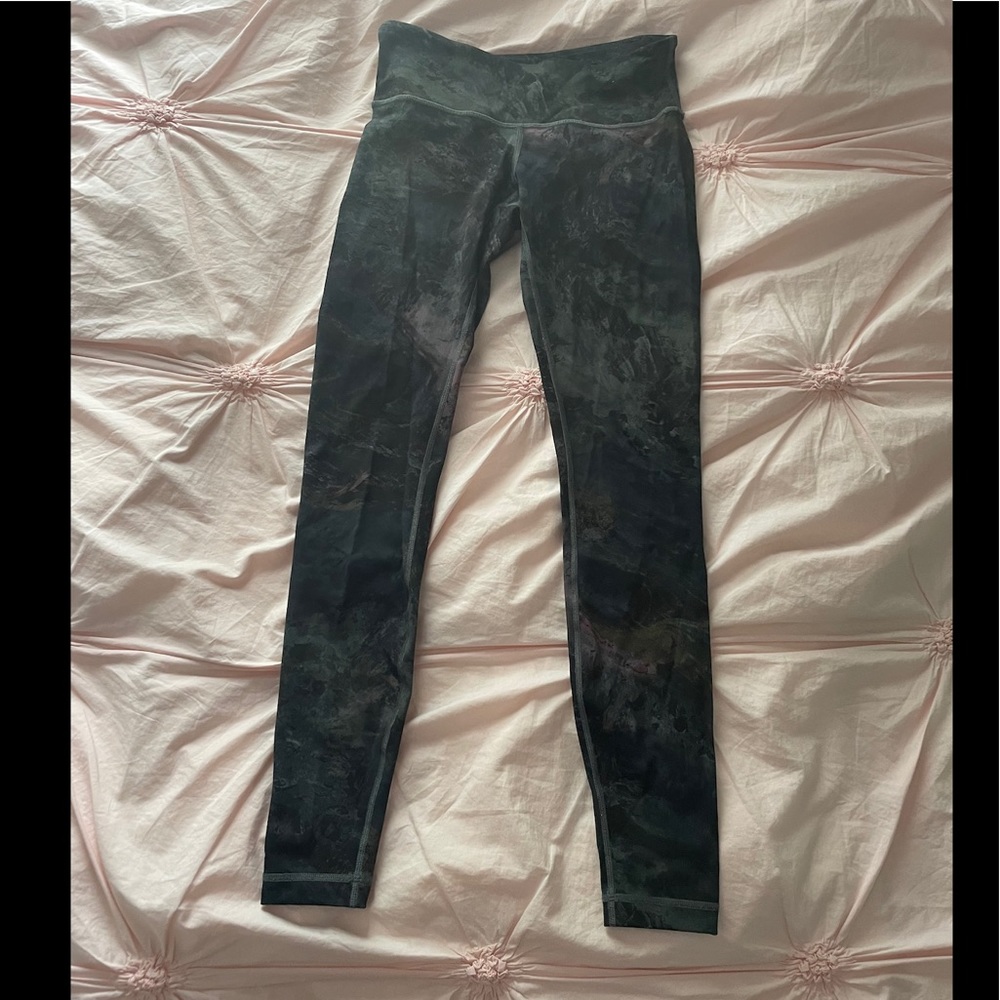 Womens Lululemon cropped leggings